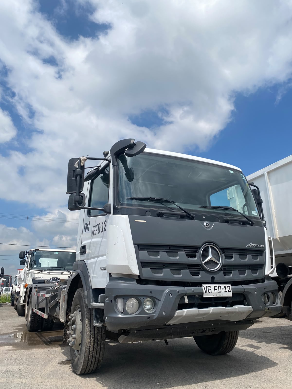 Camión Ampliroll , Mercedes Benz Atego 1729 KO/48 AT 2026 REF#12 - Imagen 2